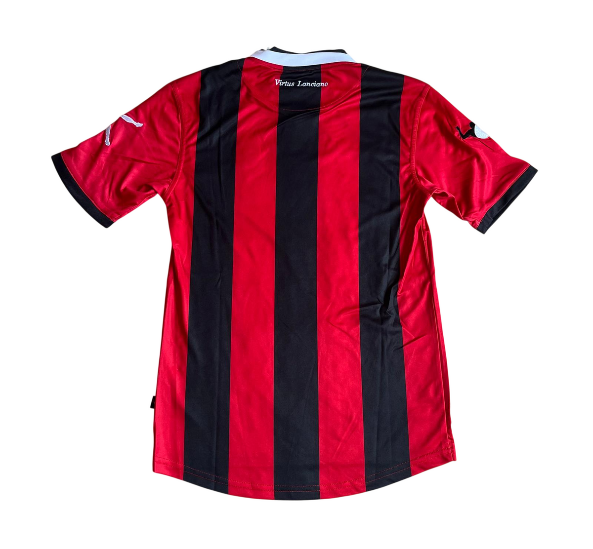 Virtus Lanciano Domicile 2014-15 (S) [with short]